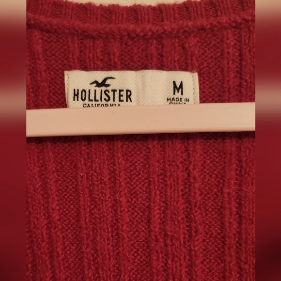 Red V-Neck Ribbed Sweater - Picture 2 of 5